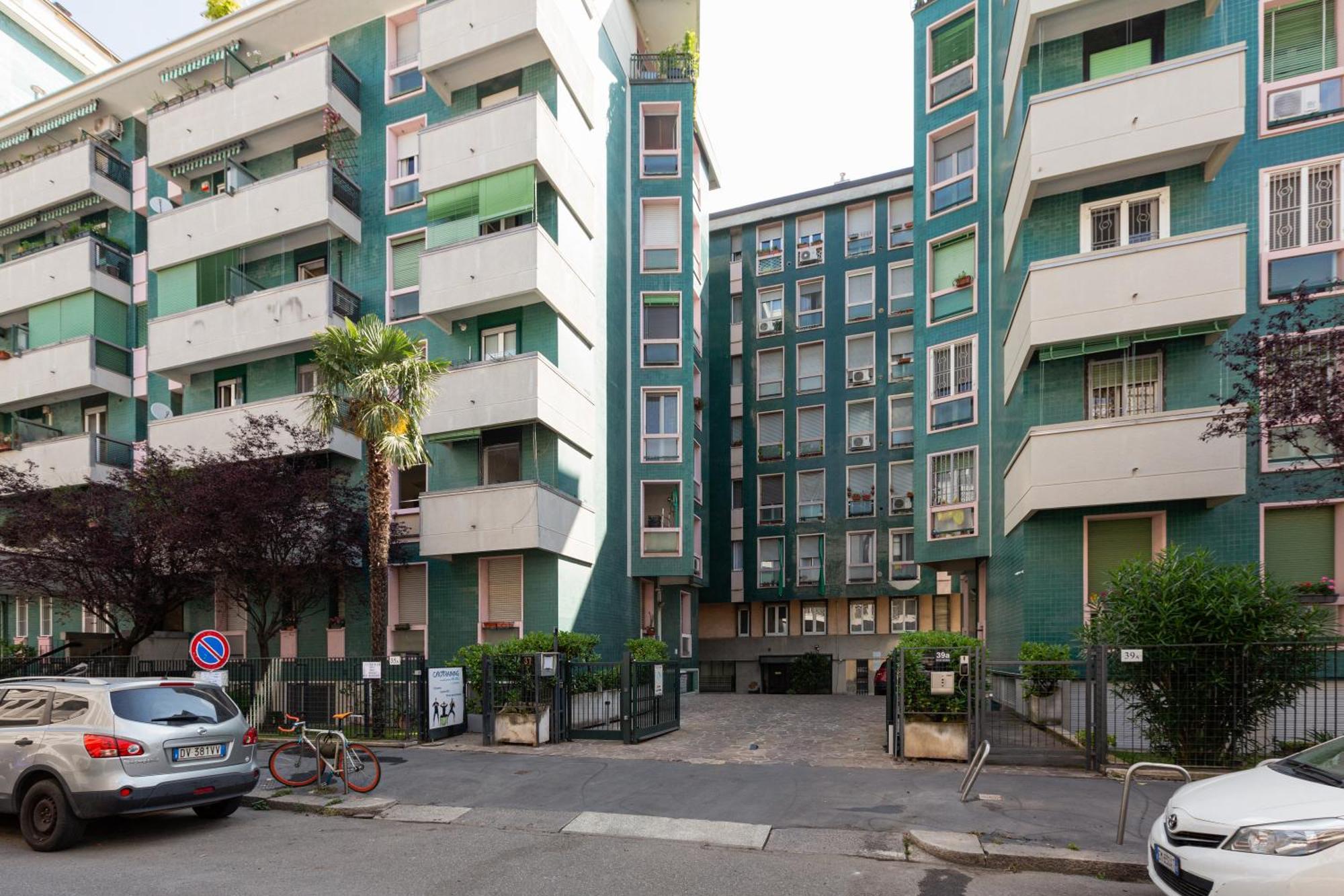 Savona Area Bright X3 * Mailand
